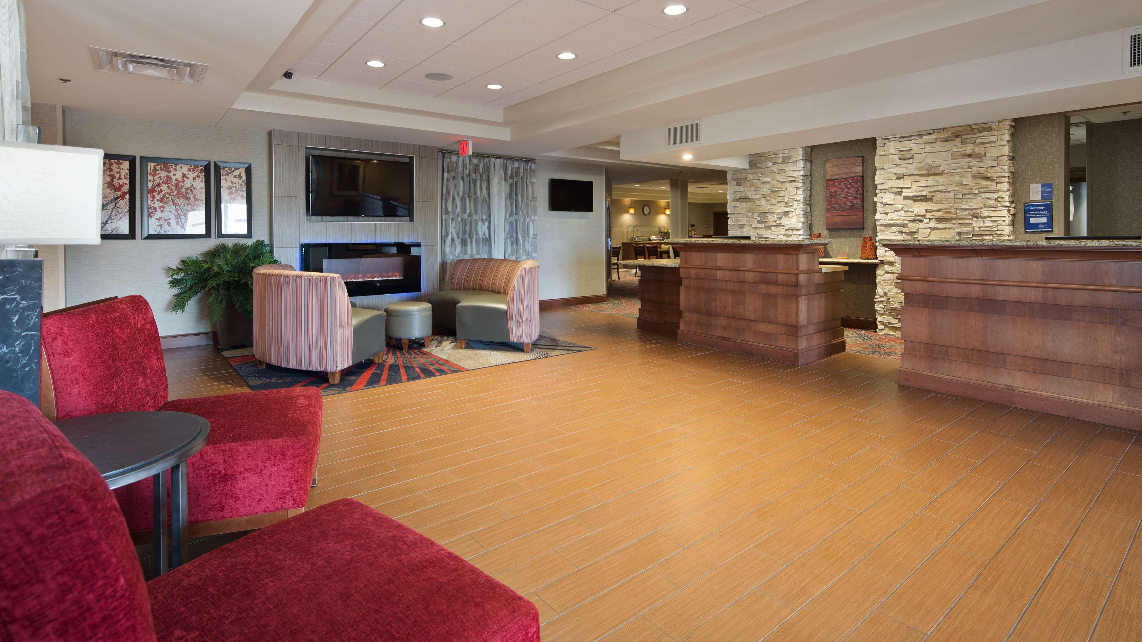 Best Western Plus Willmar Екстериор снимка