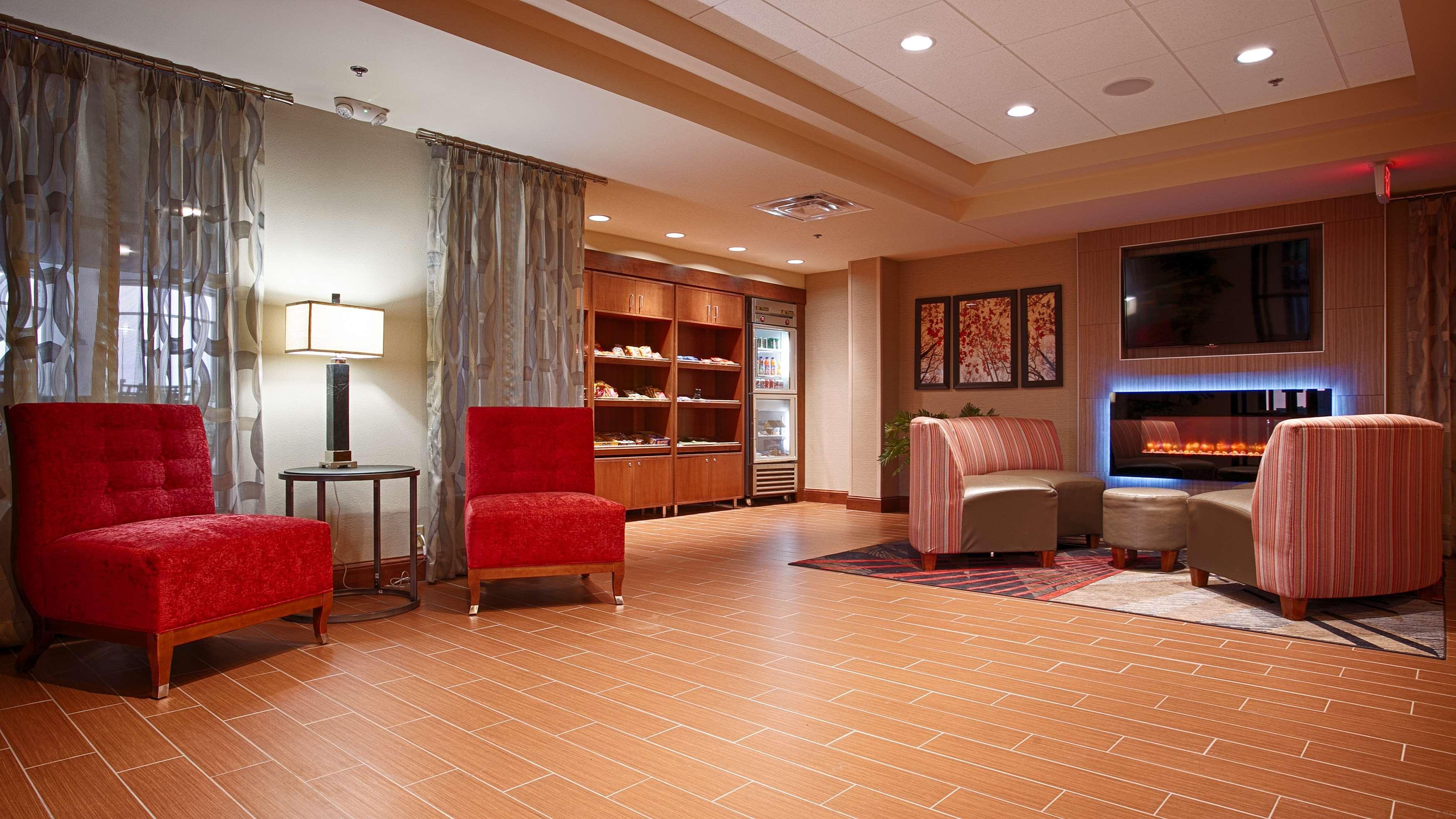 Best Western Plus Willmar Екстериор снимка