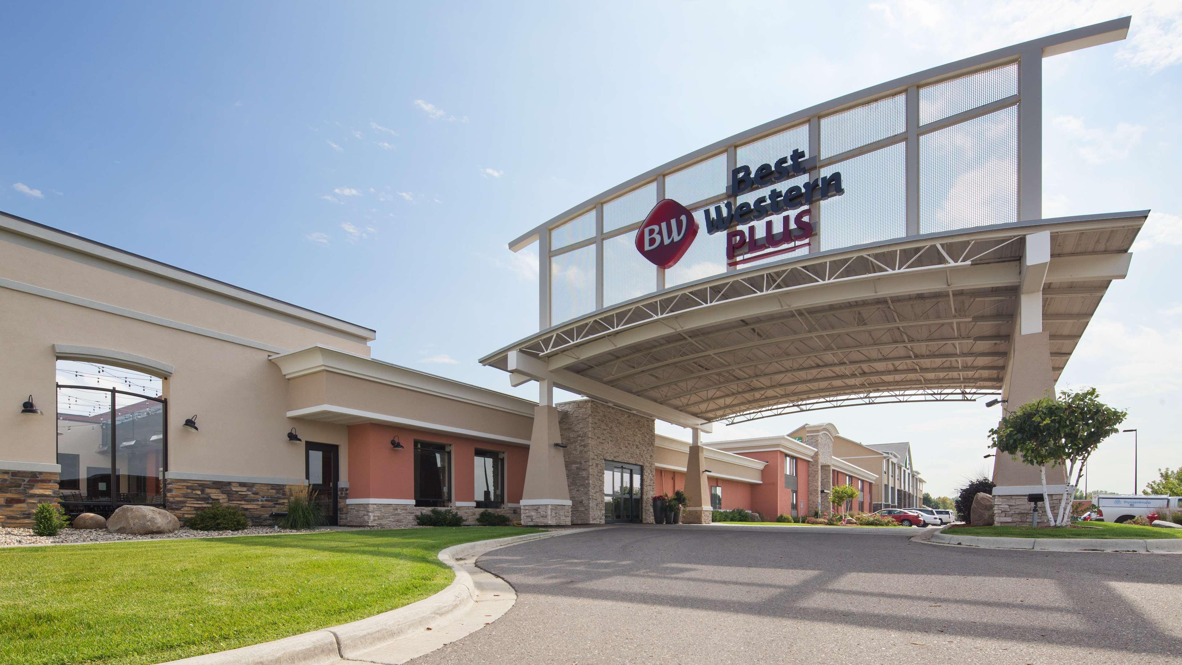 Best Western Plus Willmar Екстериор снимка