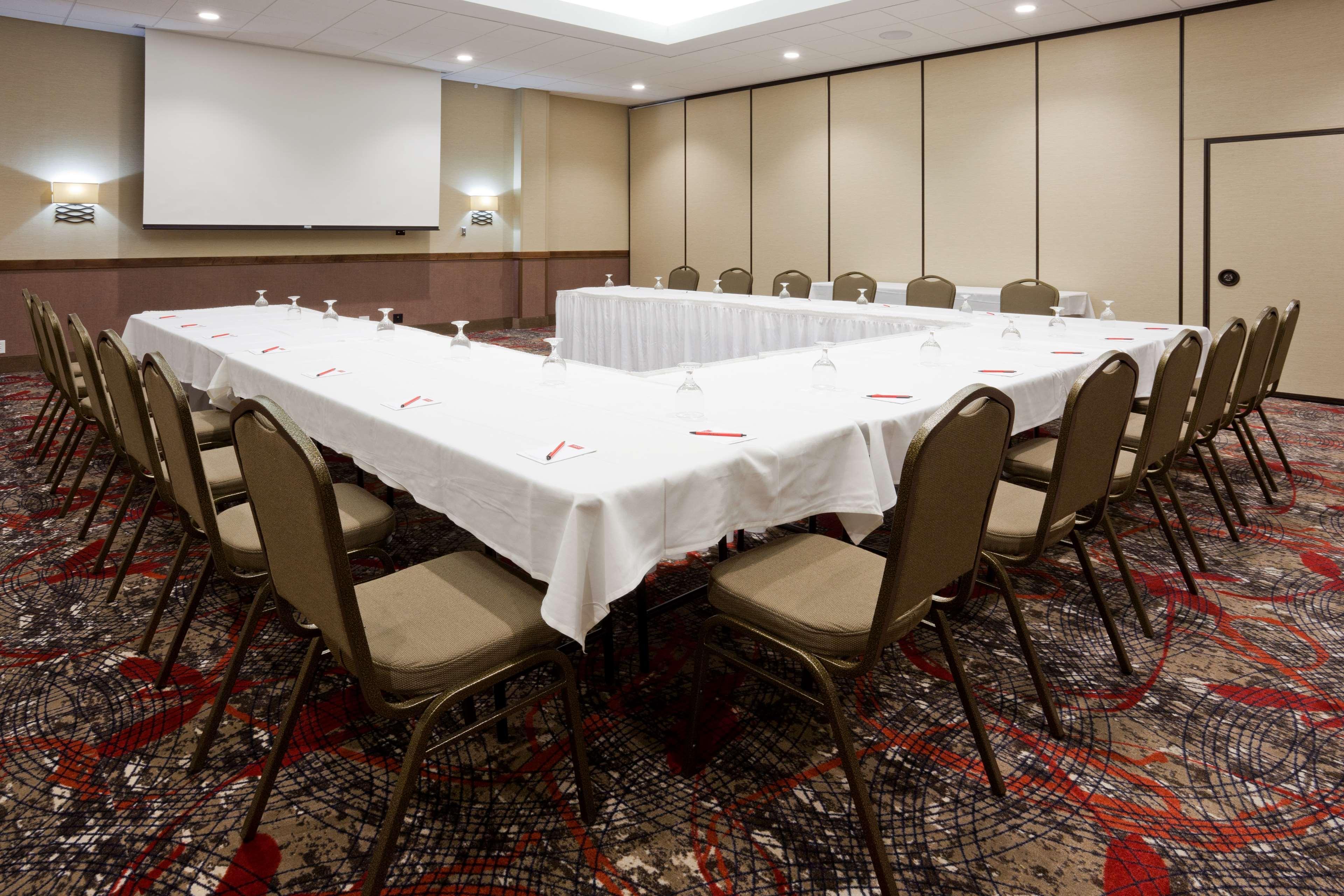 Best Western Plus Willmar Екстериор снимка