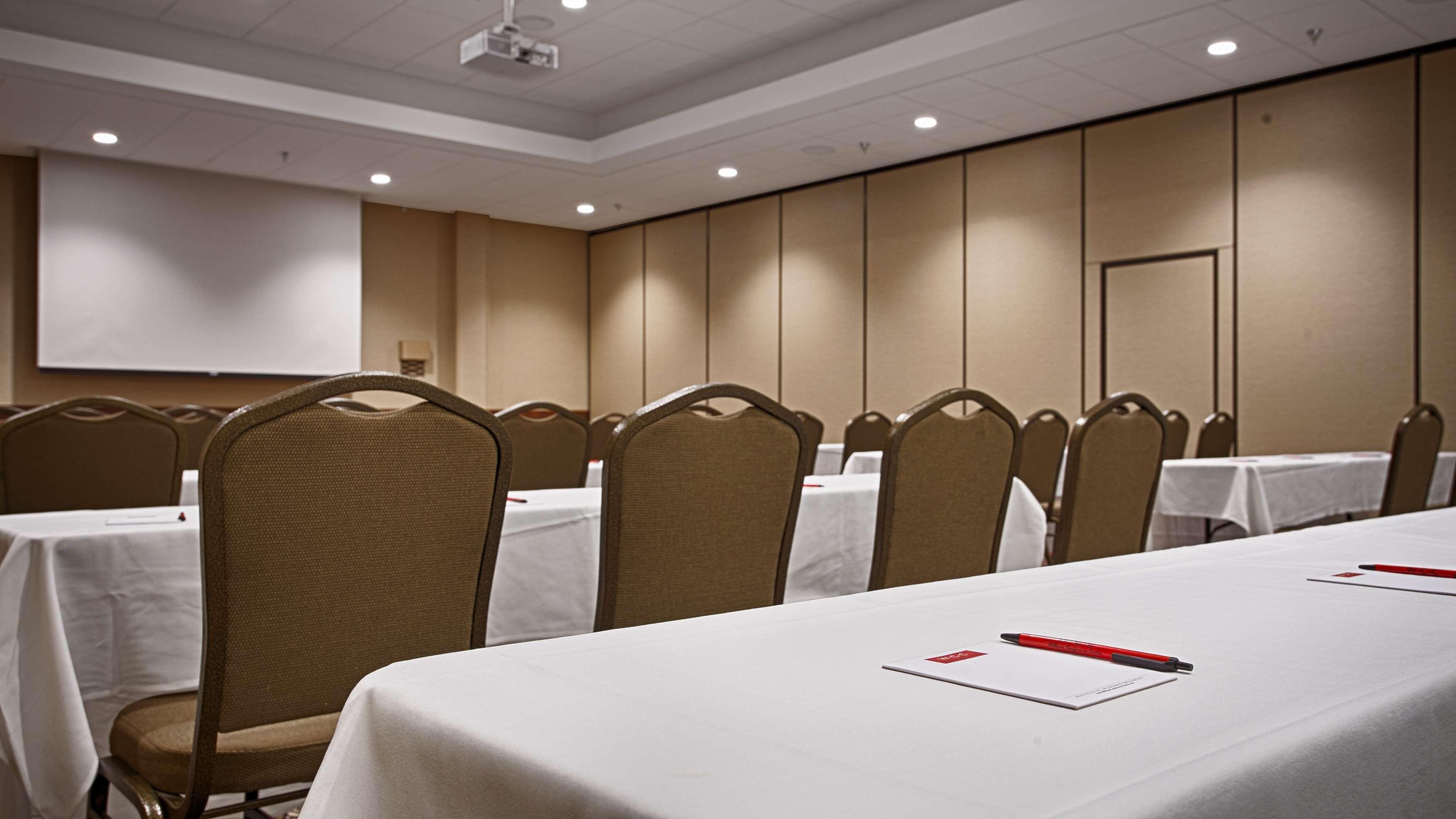 Best Western Plus Willmar Екстериор снимка