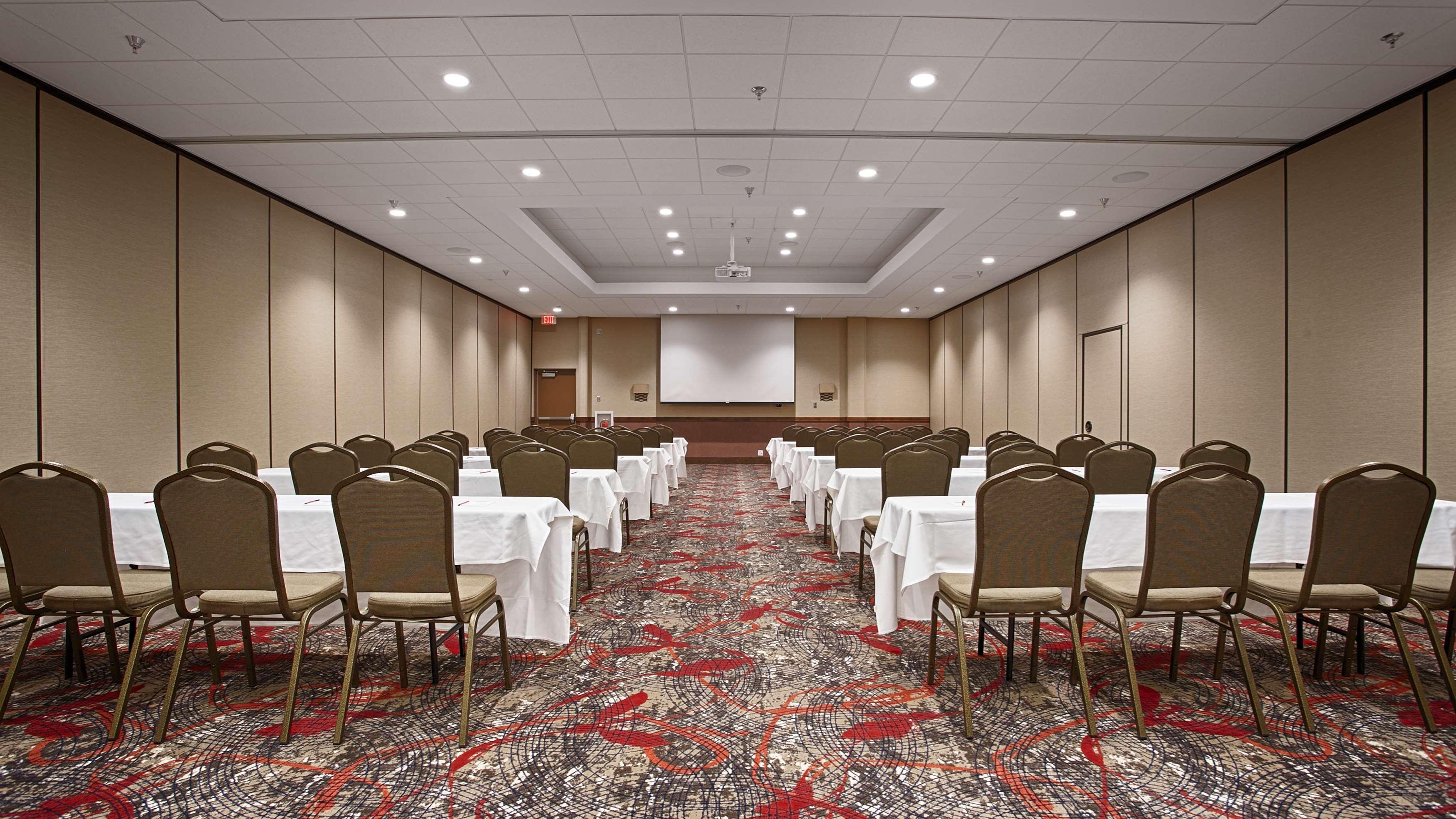 Best Western Plus Willmar Екстериор снимка