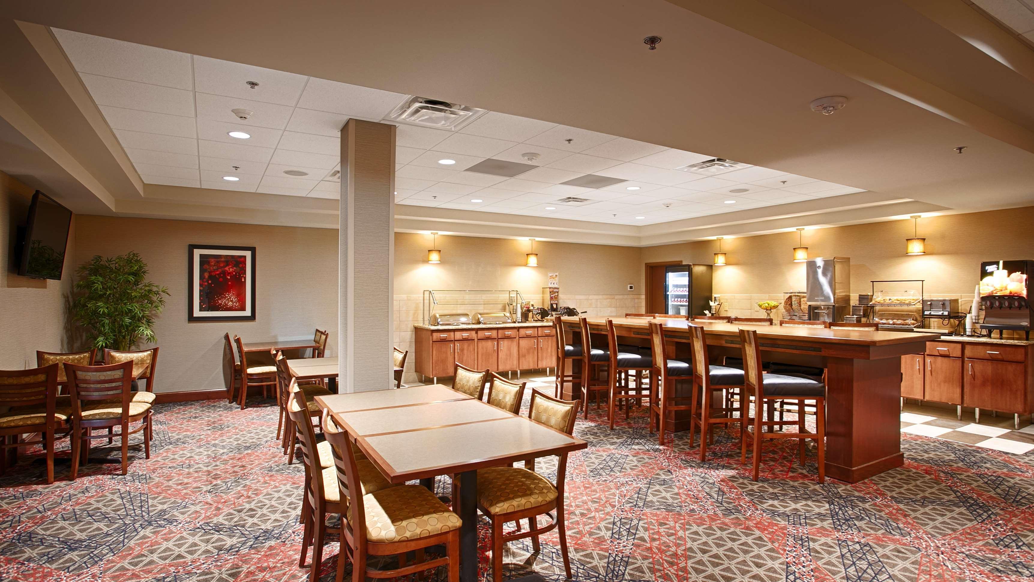 Best Western Plus Willmar Екстериор снимка